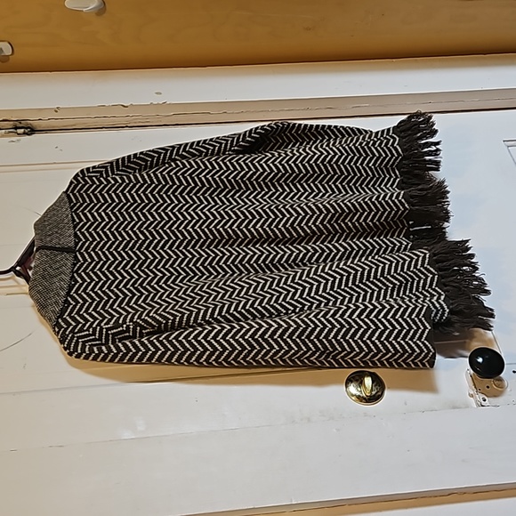 Carole Little women's sweater size M white and brown herringbone pattern open - Picture 5 of 5